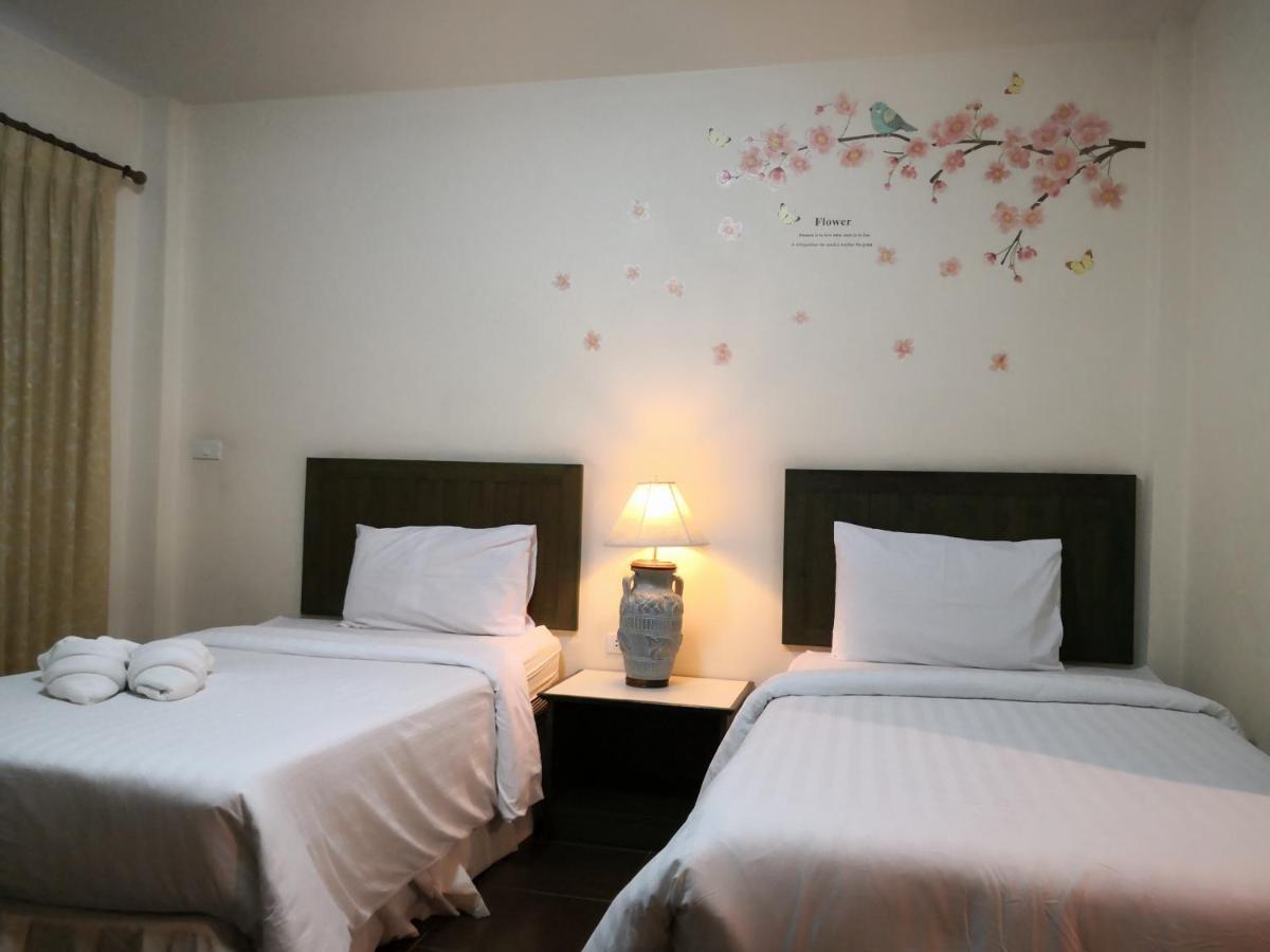 Baan Suksiri Hotel HHQ Exterior foto